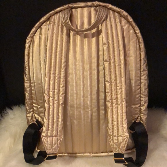 MK “Winnie” LG Backpack/Pale Gold - Picture 3 of 7